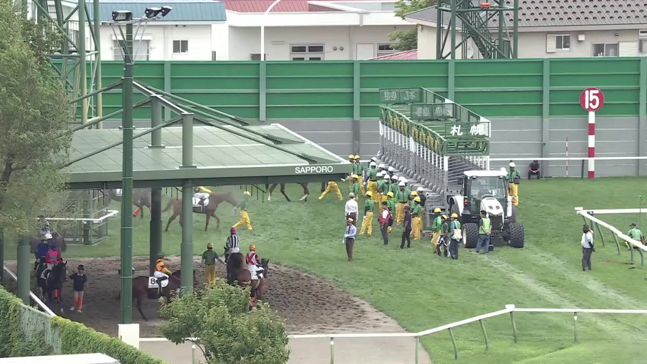 札幌競馬】横山武史ドルチェミストがクビ差で差し切りデビュー勝ち 