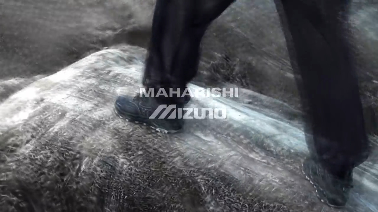 Maharishi』 との第三弾コラボレーションではWAVE MUJIN LS GTX の新色