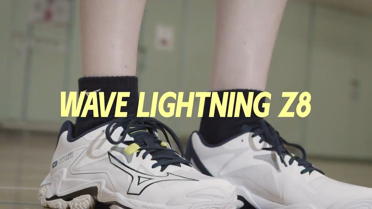 高く、速く、跳びまわれ。WAVE LIGHTNING Z8（ウエーブライトニング Z8）｜バレーボール｜ミズノ公式オンライン