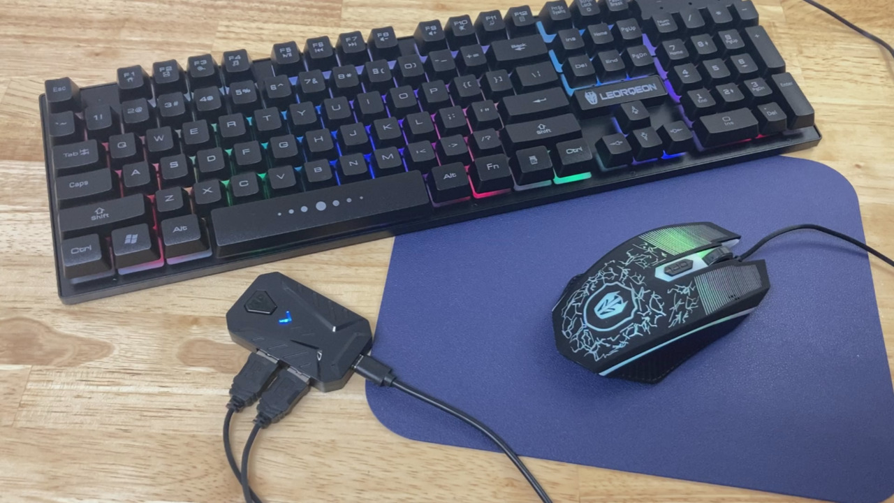 さと　モニターキーボードマウスなし　メモリー追加　143 省スペースでサブモニター導入】10インチモニター搭載メカニカル