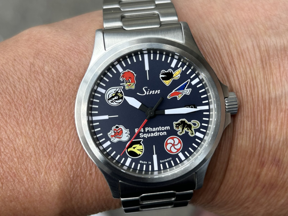 楽天市場】SINN 556.F-4.II ファントム 日本限定200本 腕時計 お手続き 