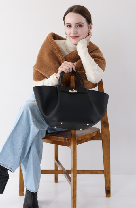 東京百花　2wayレザー ハンドバッグ【aioi アイオイ】トートバッグ/ 楽天市場】2wayレザー ハンドバッグ【aioi アイオイ】トート