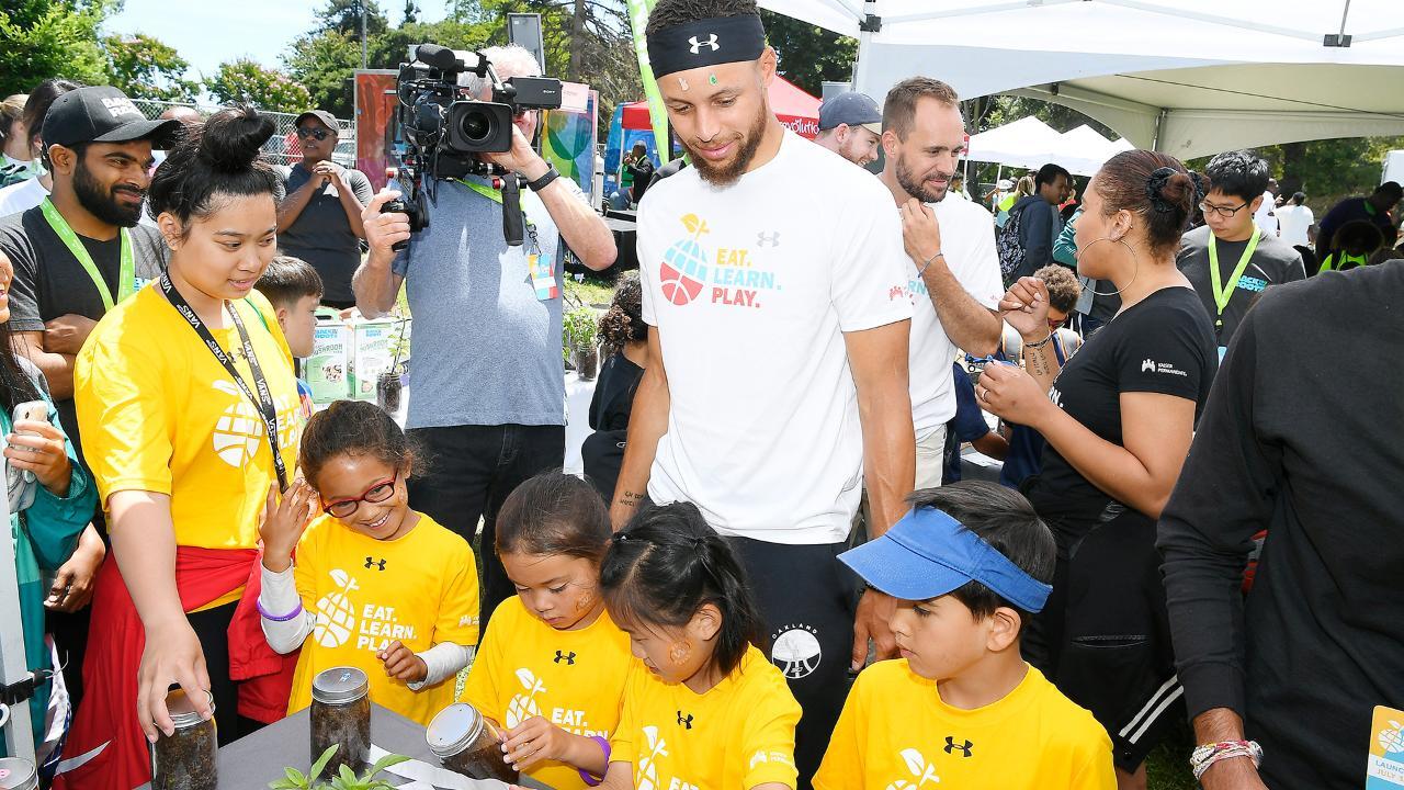 Rakuten Teams up with Curry Family for Eat. Learn. Play. Foundation