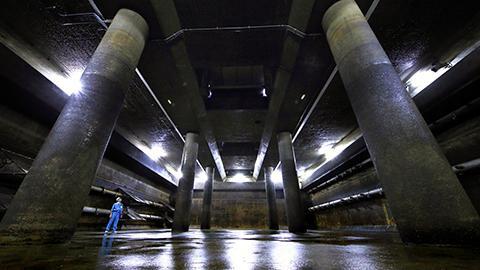 真夏の地下「神殿」で冬支度 札幌の都心 巨大融雪槽（動画）：北海道新聞デジタル