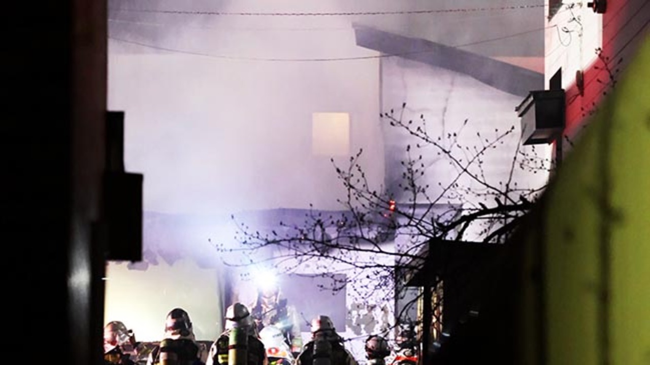 札幌市南区で住宅全焼