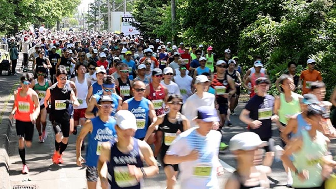 第44回千歳JAL国際マラソン　計5077人が晴天の下　緑豊かな林道コースを力走