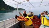 知床・観光船事故２カ月　再開の観光船、安全徹底　記者が乗船