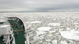 紋別港の北約５２キロ　今季初の流氷確認　海保巡視船