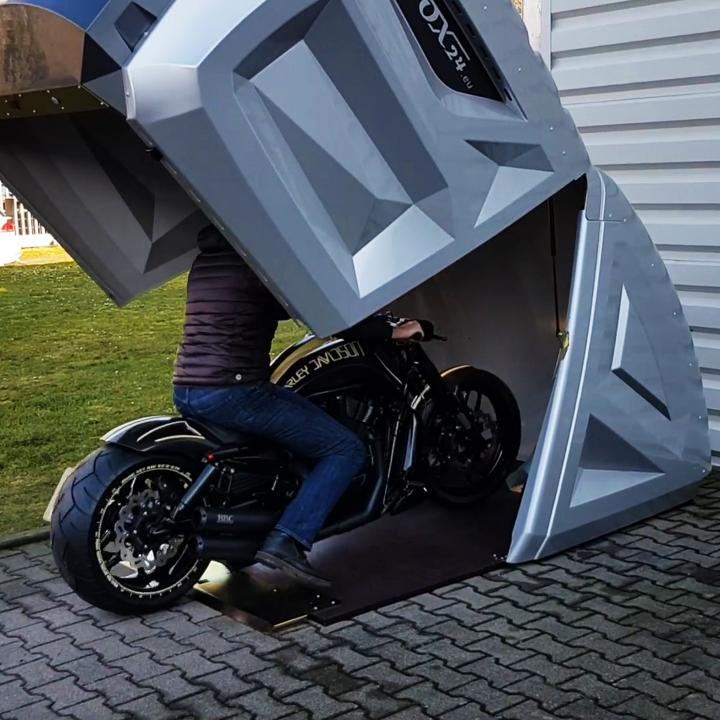 泥棒や紫外線から愛車を守る！カプセル型バイク用ガレージ「bikeBOX24」 - bouncy / バウンシー