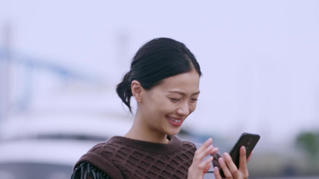 女優・榮倉奈々が演じる、「#CiaoByTods」。｜VOGUE JAPAN