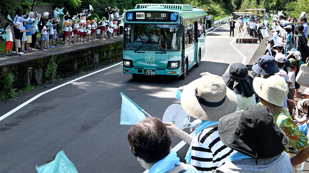 JR九州・日田彦山線　豪雨の被災区間でBRT開業　通学手段に期待