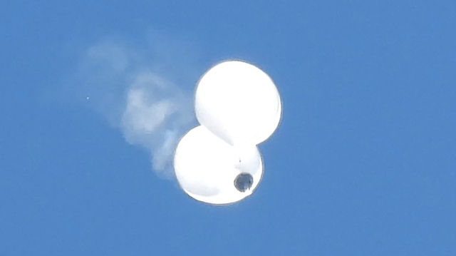 ソウル上空に「ごみ風船」20個以上　白煙を出し降下、記者が目撃