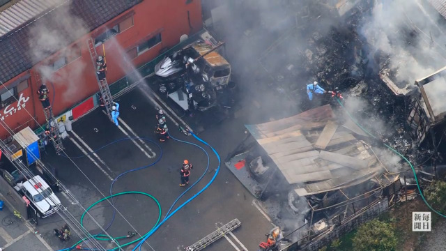摂津市で車複数が燃える　近くの民家や倉庫に延焼　大阪
