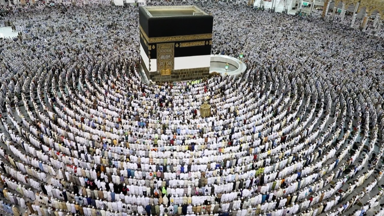 動画 イスラム教の大巡礼 ハッジ 控え 信者ら神殿で祈り サウジ 写真1枚 国際ニュース Afpbb News
