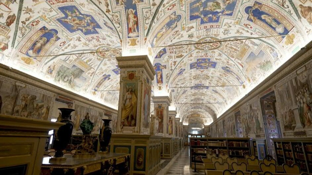 バチカン図書館の宗教画図録 教皇シクストゥス4世がバチカン図書館の館長としてバルトロメ