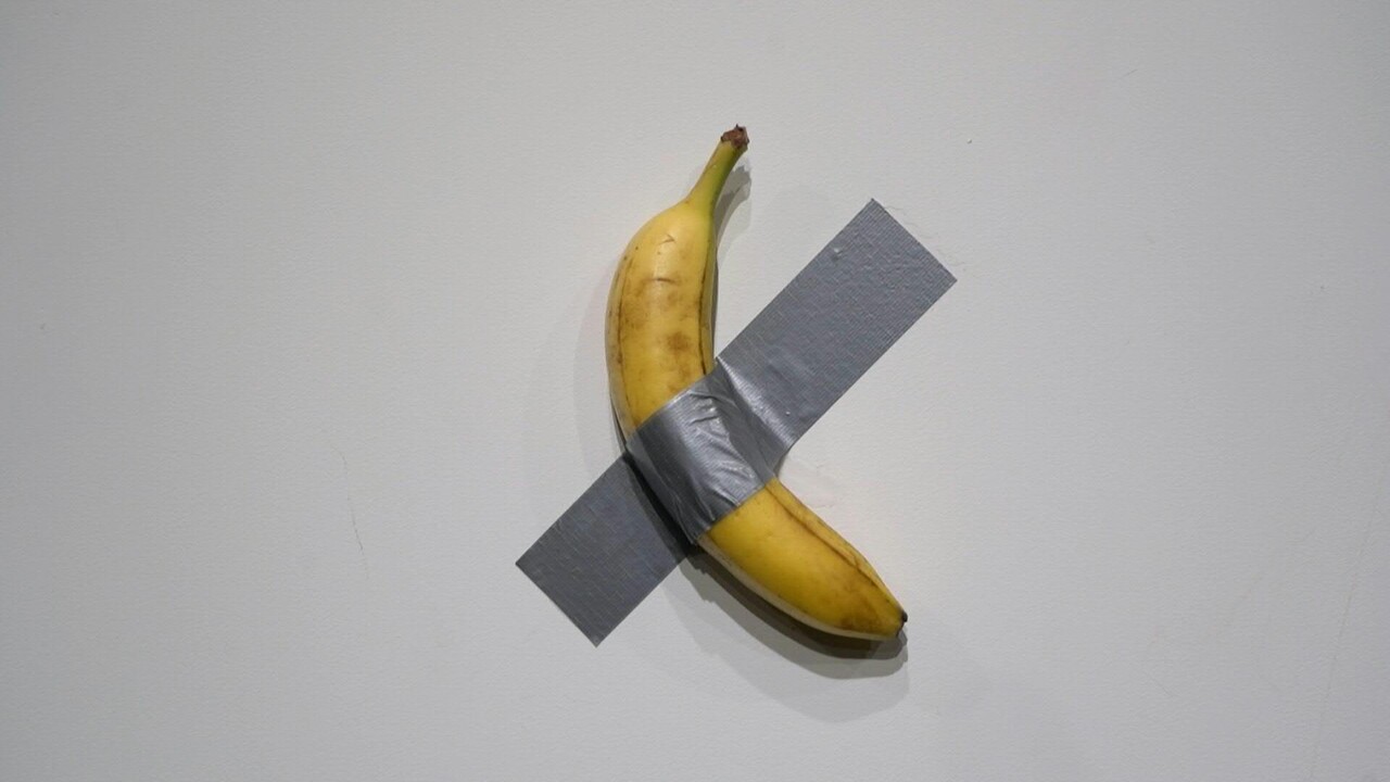 バナナと黒いテープのアート作品　絵画　骨董品　油絵 バナナと黒いテープのアート作品絵画骨董品油絵