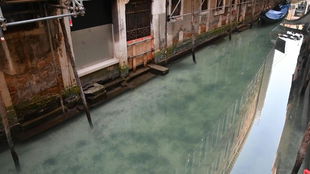 動画 ベネチアの運河がきれいに 新型コロナで観光客減り 写真1枚 国際ニュース Afpbb News